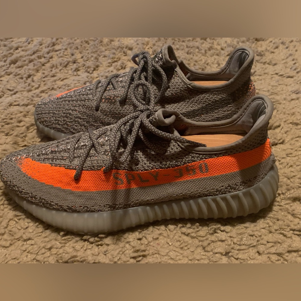adidas Yeezy Boost 350 V2 Low Beluga Reflective
Men's Size 10.5 GW1229